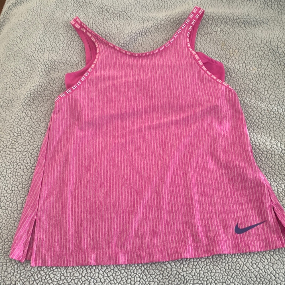 Girls Nike workout tank